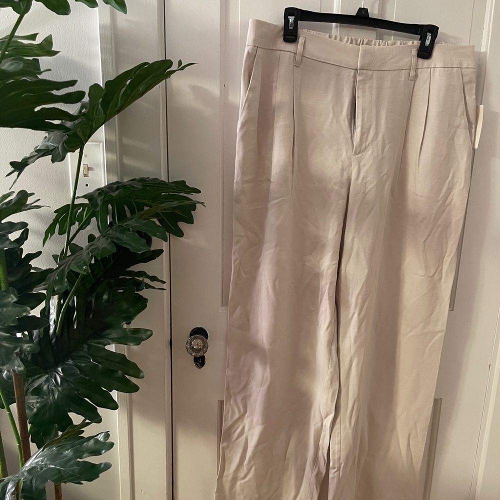 Woman's Cream Pants